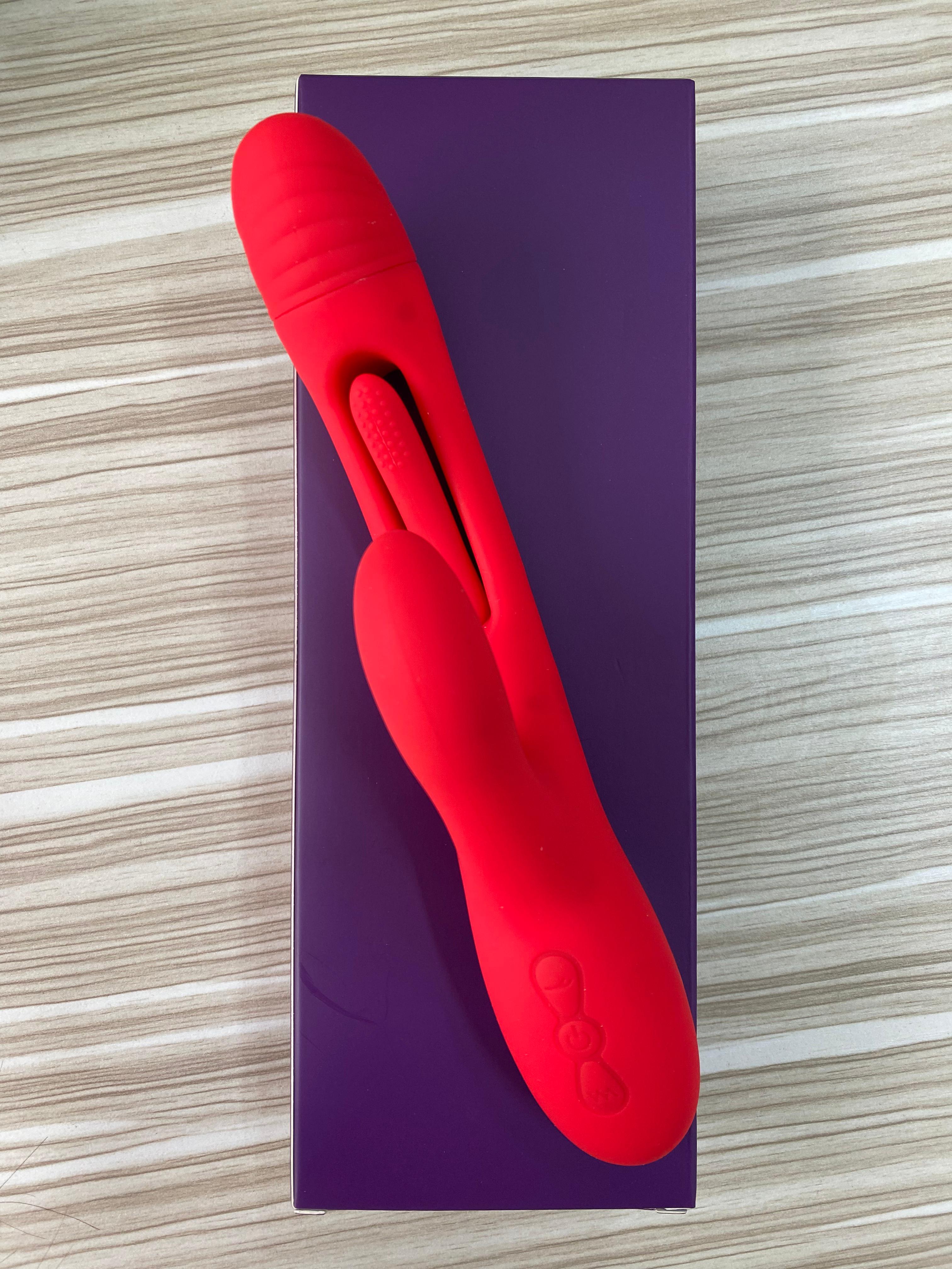 Vibrador de estimulacion con lengua